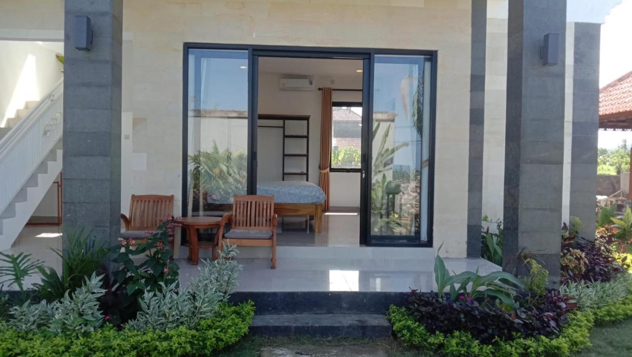 Limun Guesthouse Amlapura エクステリア 写真