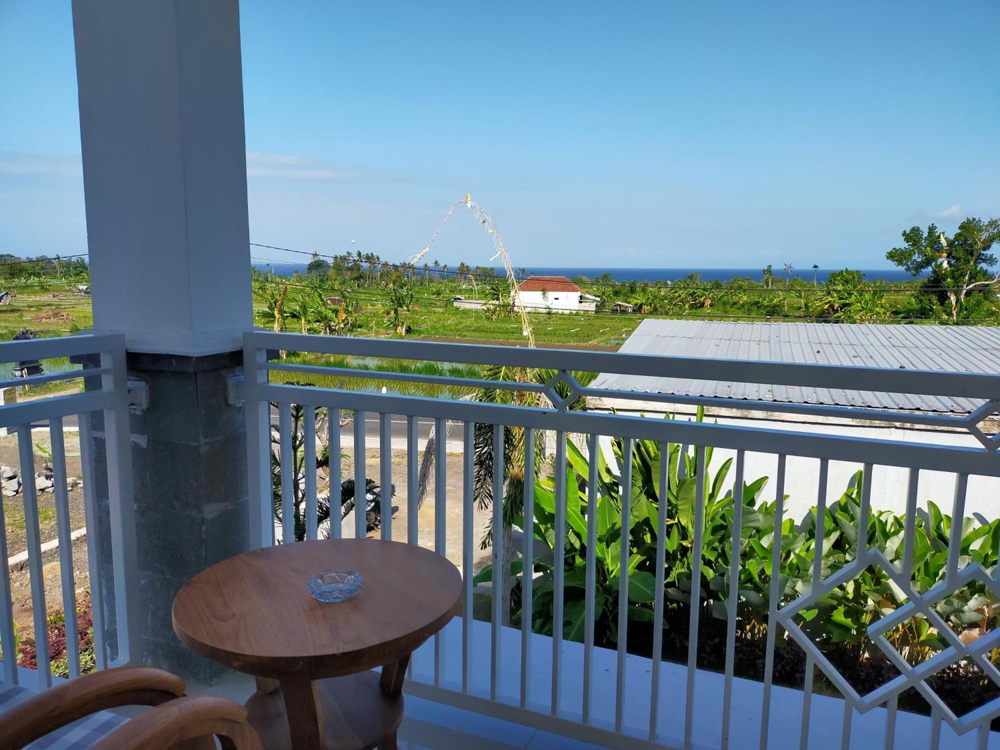 Limun Guesthouse Amlapura エクステリア 写真