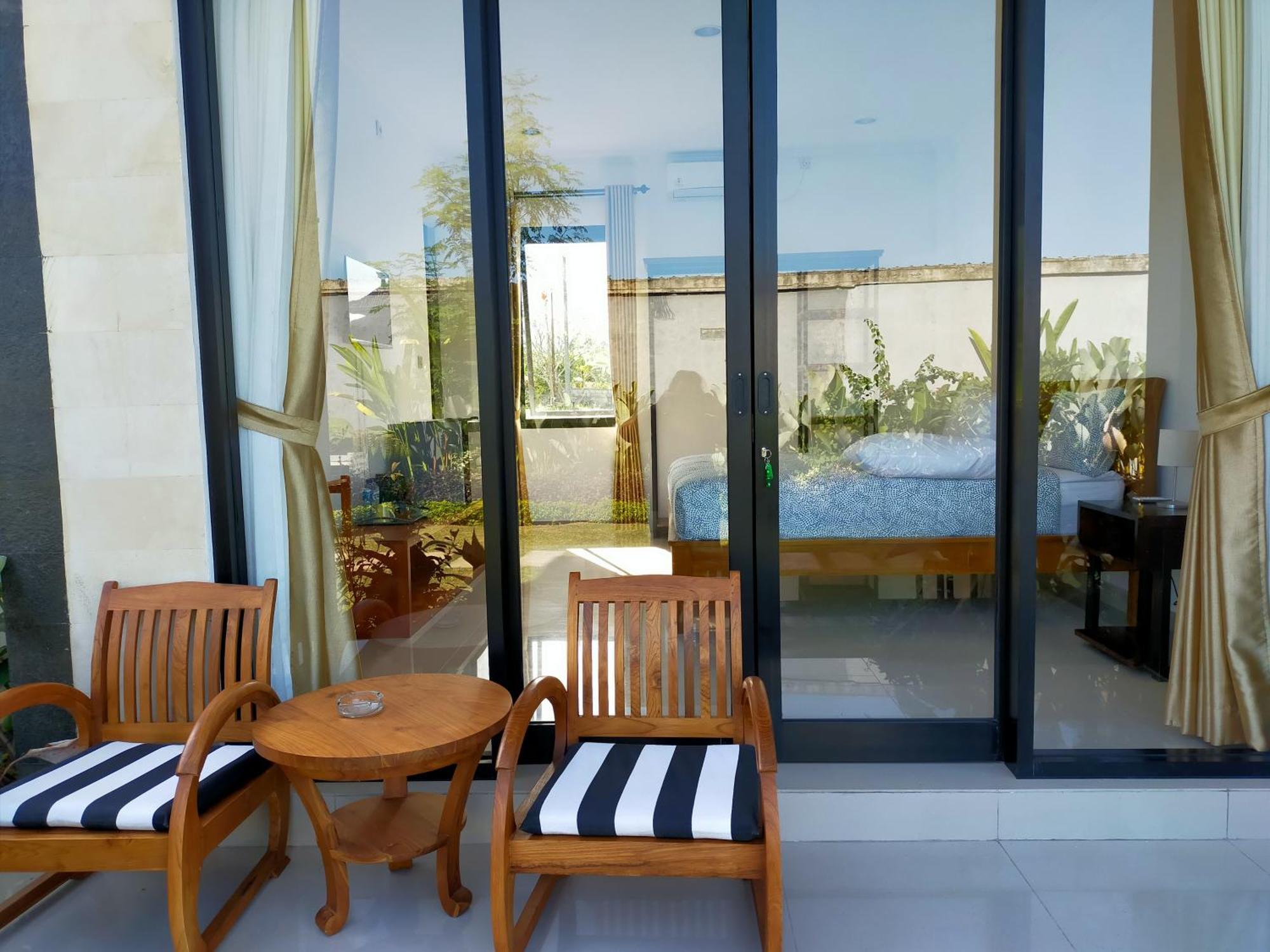Limun Guesthouse Amlapura エクステリア 写真