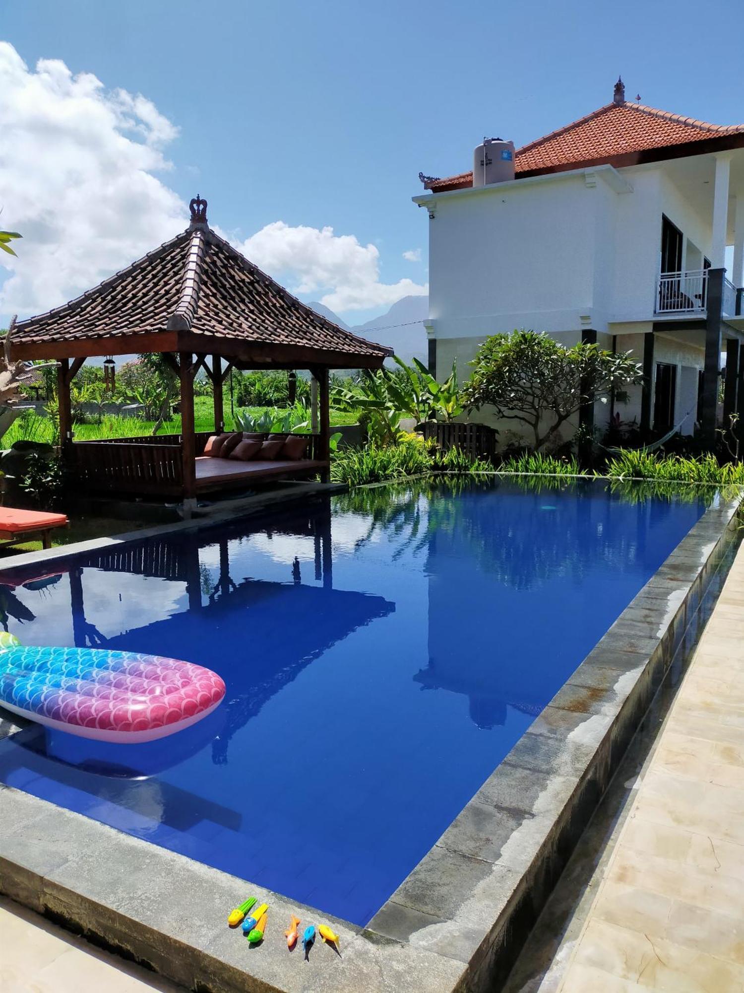 Limun Guesthouse Amlapura エクステリア 写真