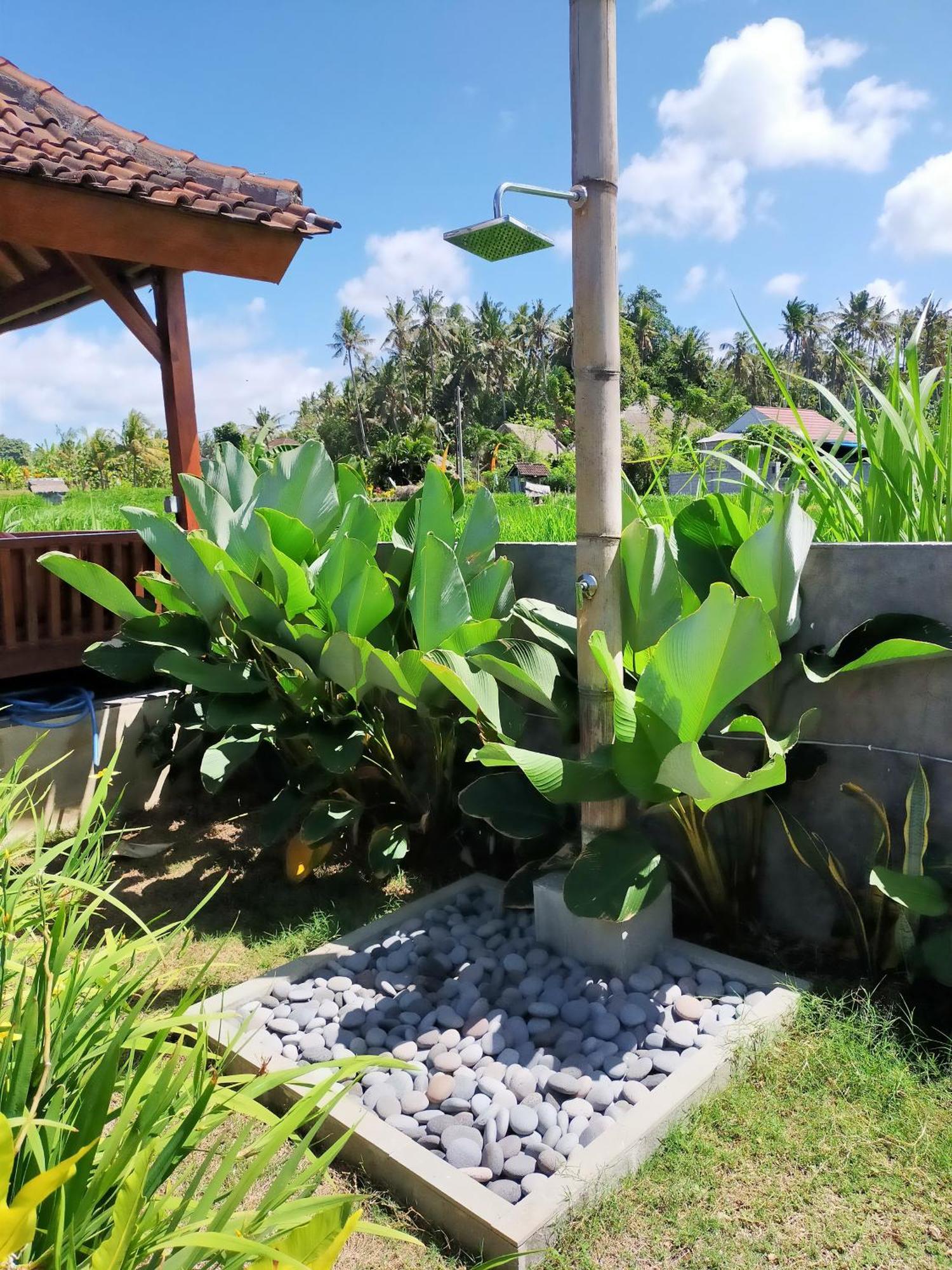 Limun Guesthouse Amlapura エクステリア 写真