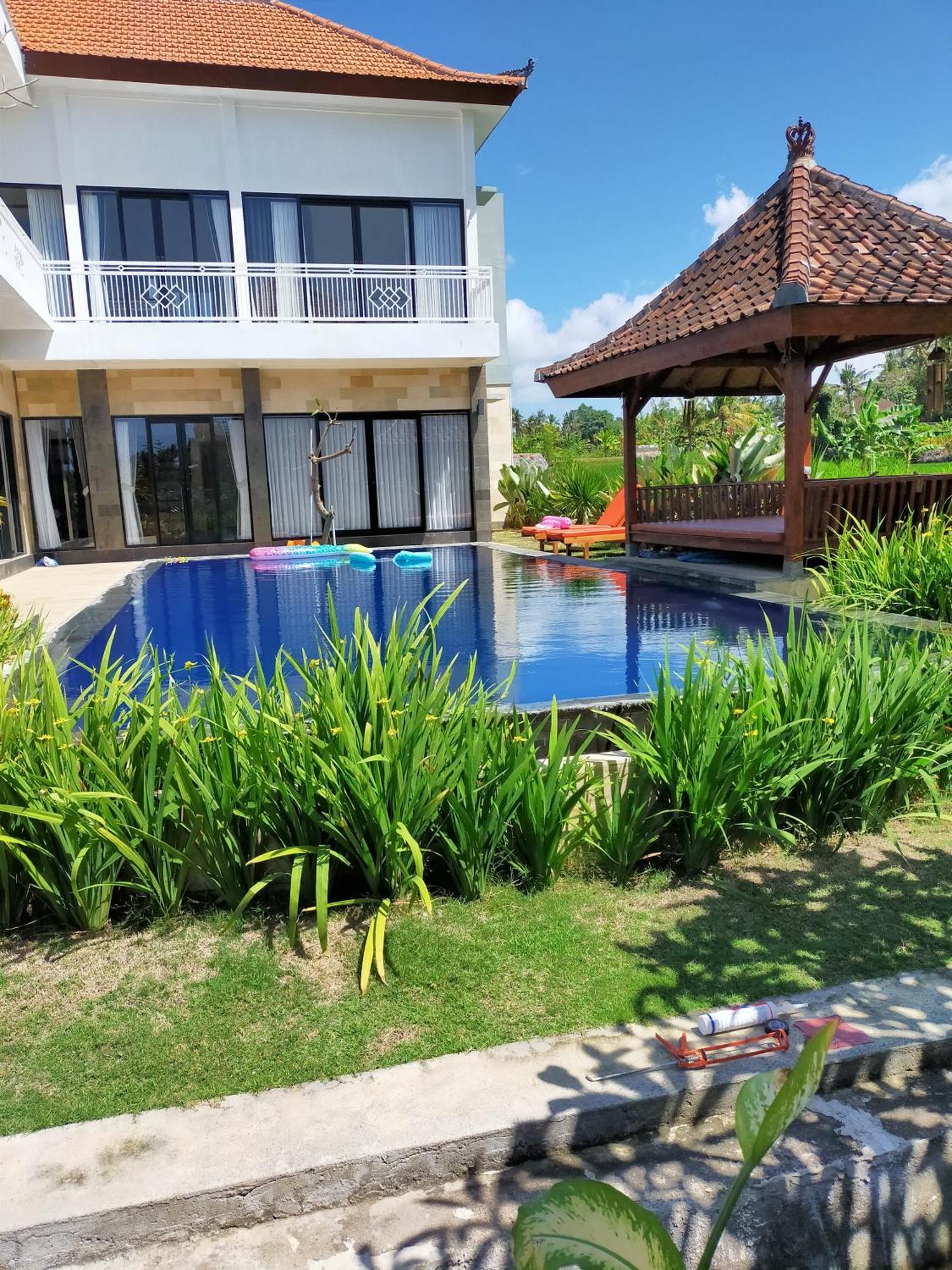 Limun Guesthouse Amlapura エクステリア 写真