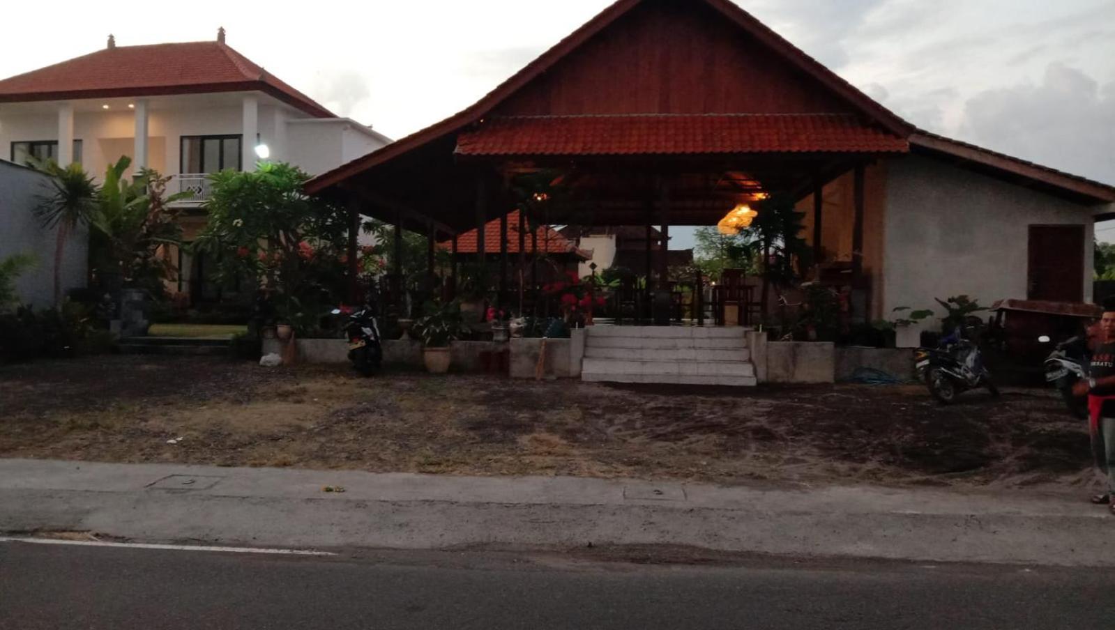 Limun Guesthouse Amlapura エクステリア 写真