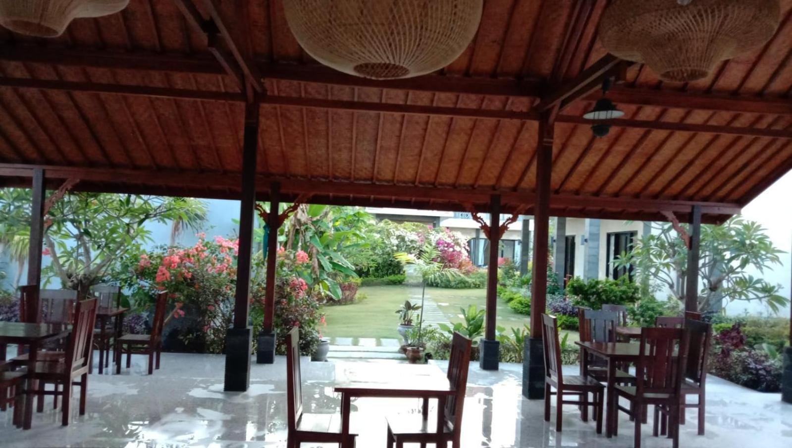 Limun Guesthouse Amlapura エクステリア 写真